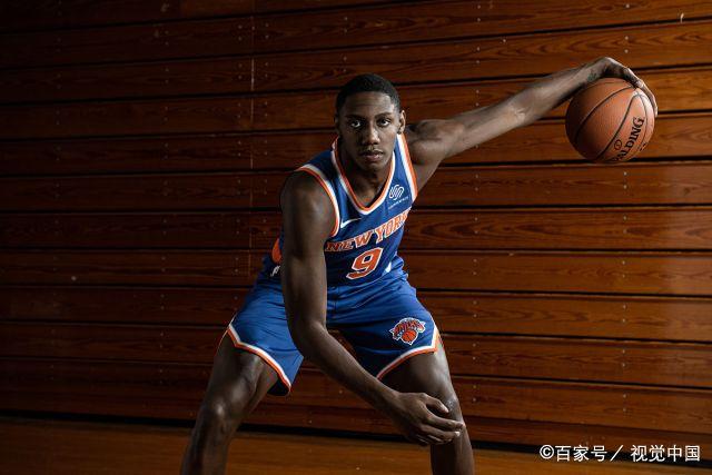 😱NBA历史首例！快船57号秀为何能一边当二轮秀一边读大学？